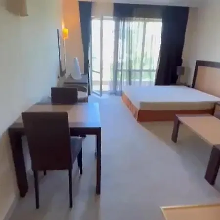 Sunny Majestic Private Otel *